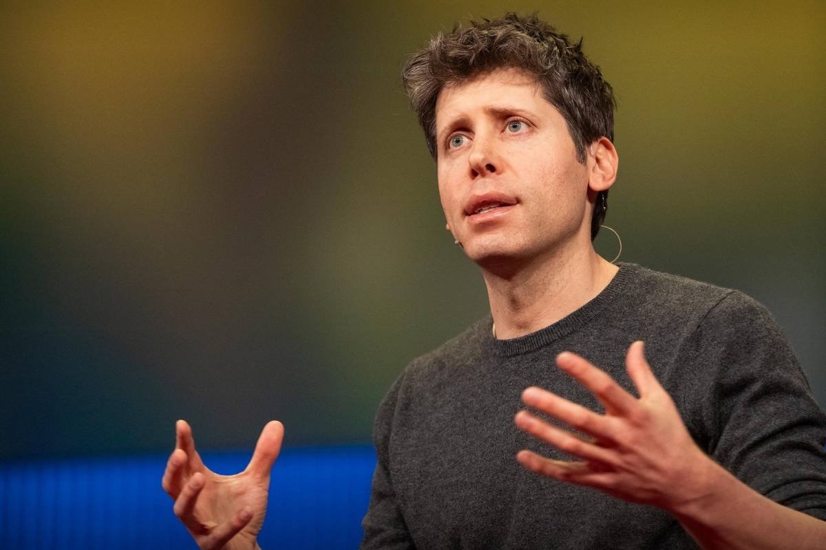 Sam Altman predice que la evolución de la IA generará “la desaparición de clases enteras de empleos”