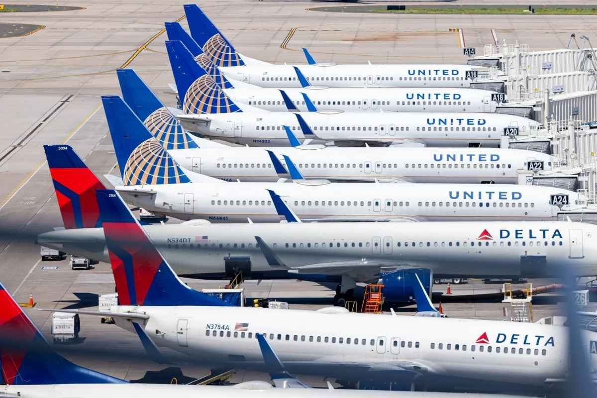 ¿Por qué demandan a Delta y United aerolíneas